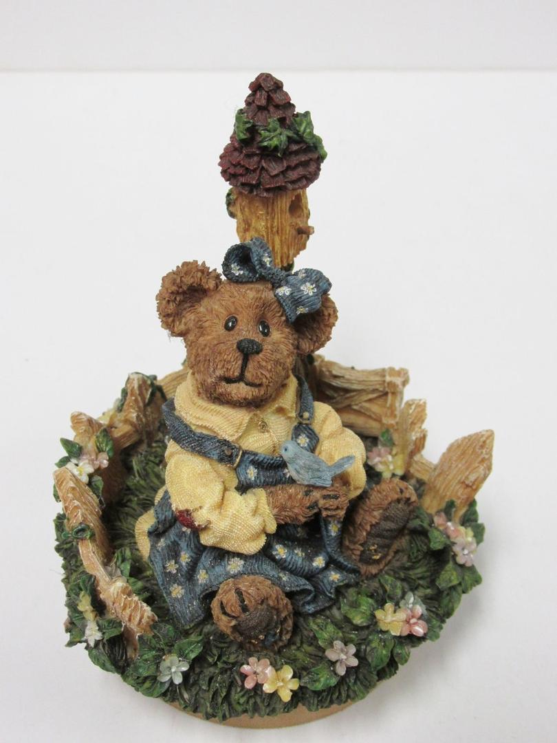 Boyds Candletopper Carolyn  Backyard Friends Are Best 651218-1 image 0