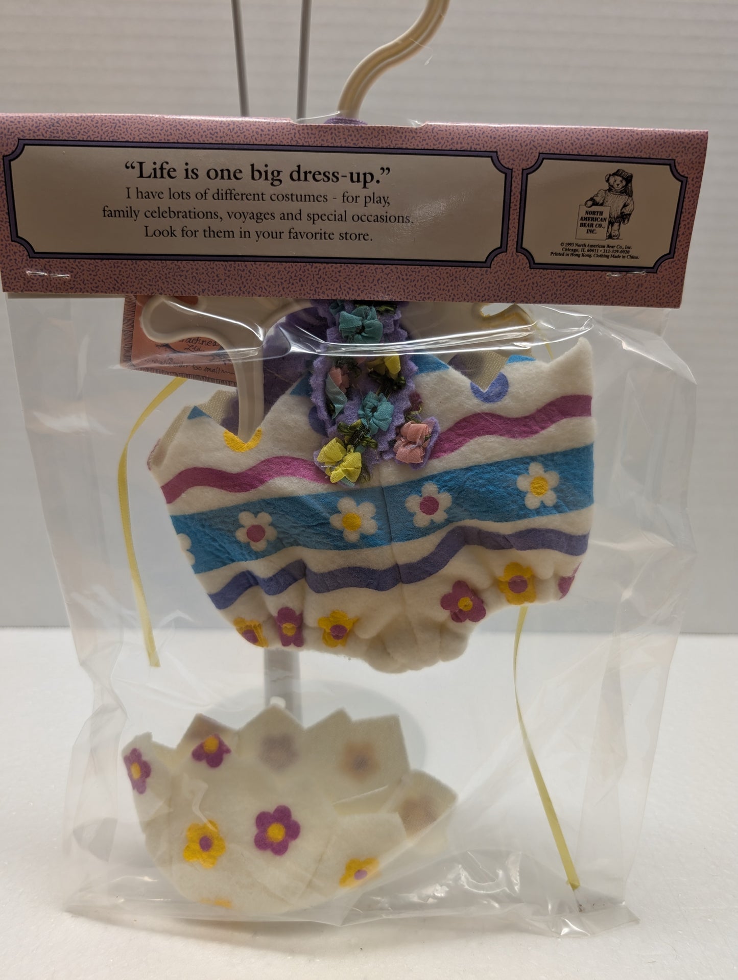 North American Egg Painting Walking on Eggshells Muffy Outfit  4372 image 1