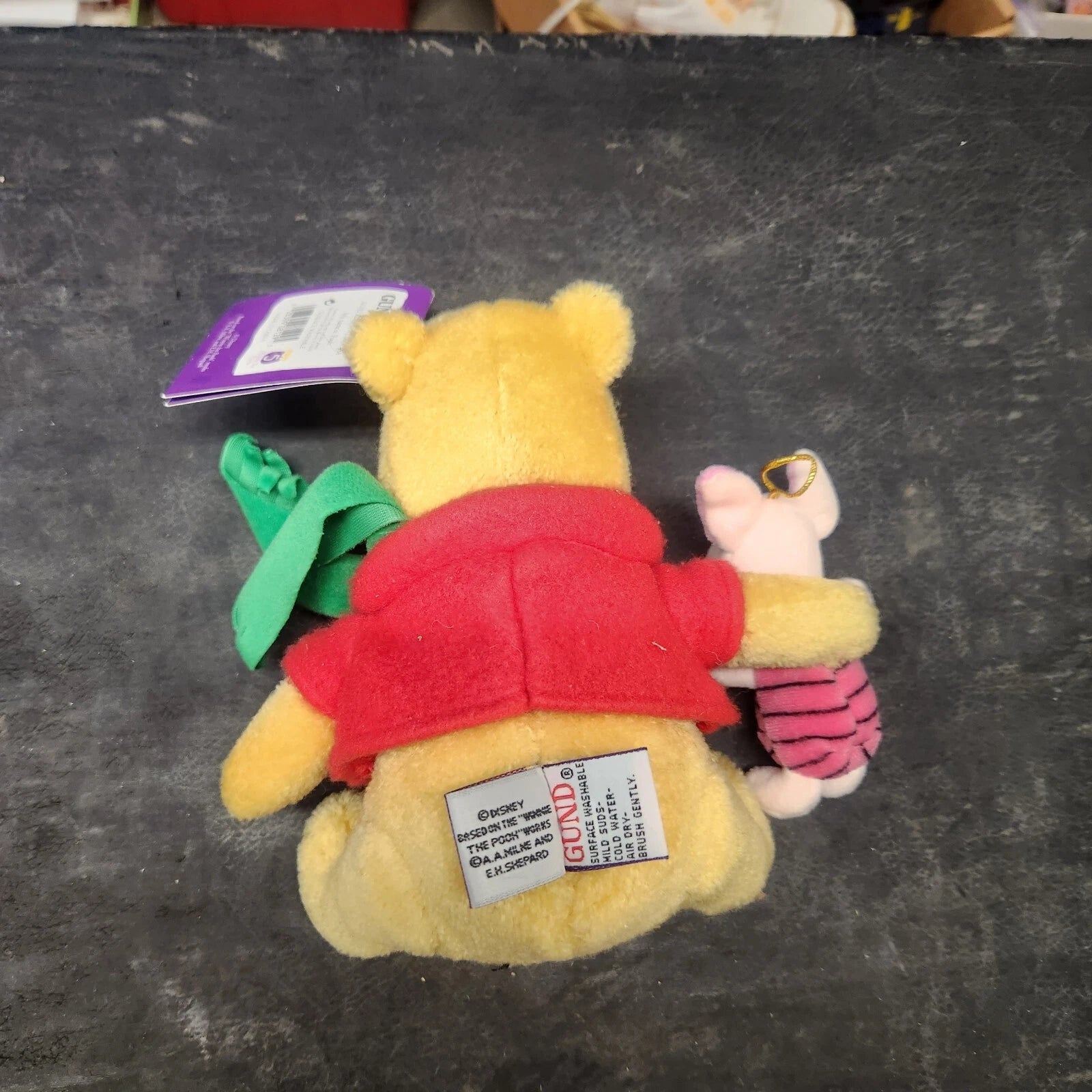 Gund Christmas Plush Pooh with Piglet 8129 image 1