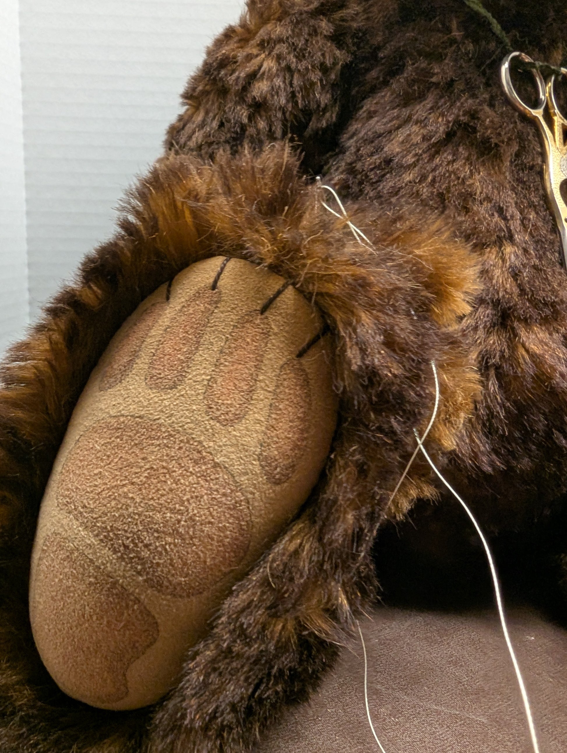 Artist Jennifer Laing  of Totally Bear  Doing it by the Book  Heartland Reunion image 5