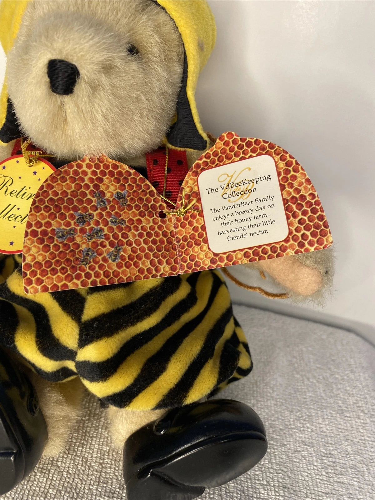 North American Taste O' Honey  VdBeeKeeping Muffy Dressed 4254 image 1