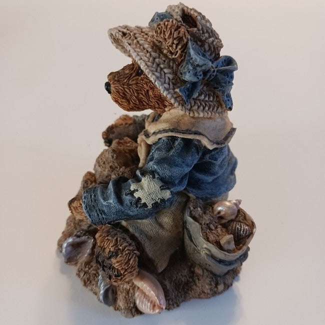 Boyds Bear Resin Wilson at the Beach #20206 Making sand Castle image 2