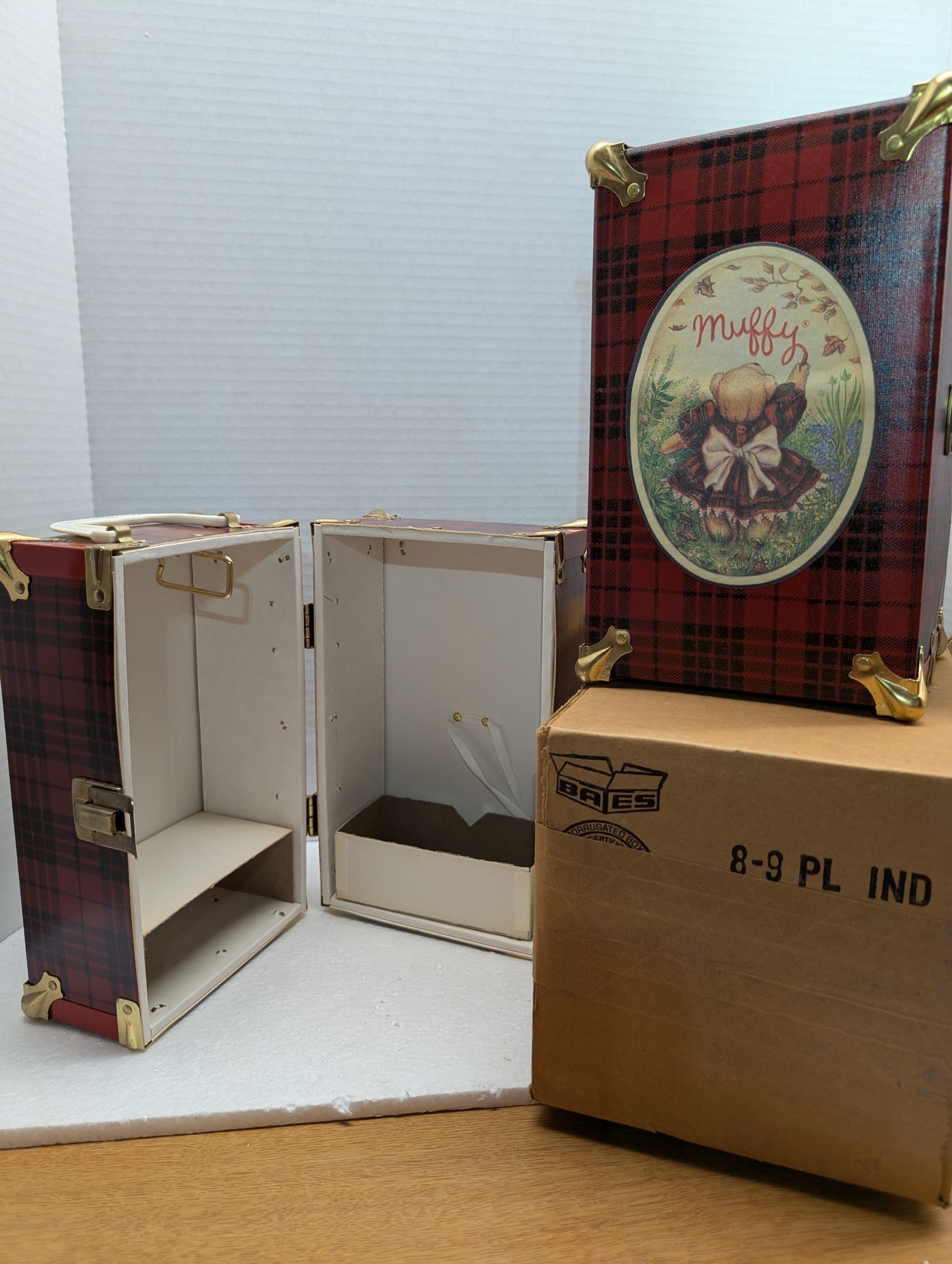 North American Trunk Red Plaid image 10