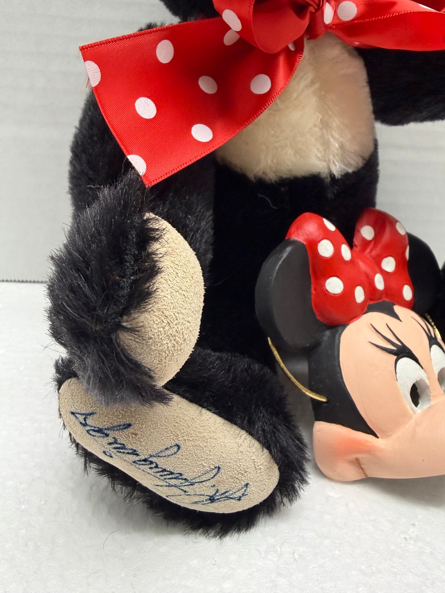 Steiff WDWC 1992 Minnie w. Mask LE1500 30cm  #011863