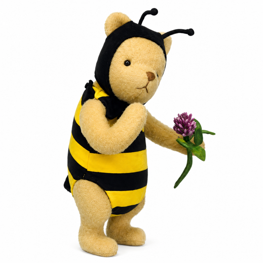 R John Wright Classic Winnie The Pooh as Pooh Bee Teddys Exclusive
