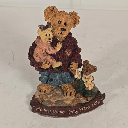 Boyds Bear Resin Mother Macabeary w.Krista & Cody  227737 image 0