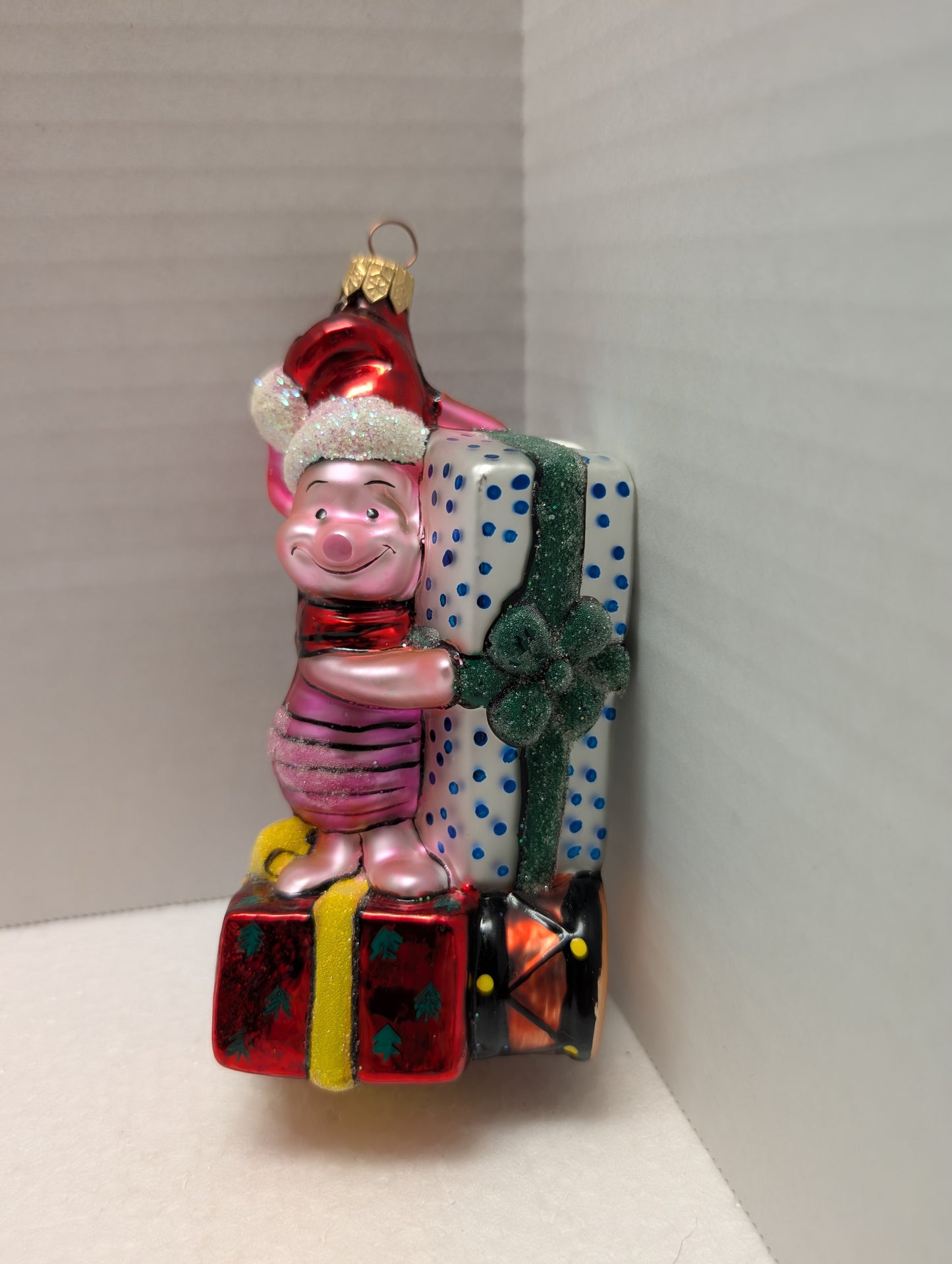 Christopher Radko Piglet w. Santa Hat and packages image 1