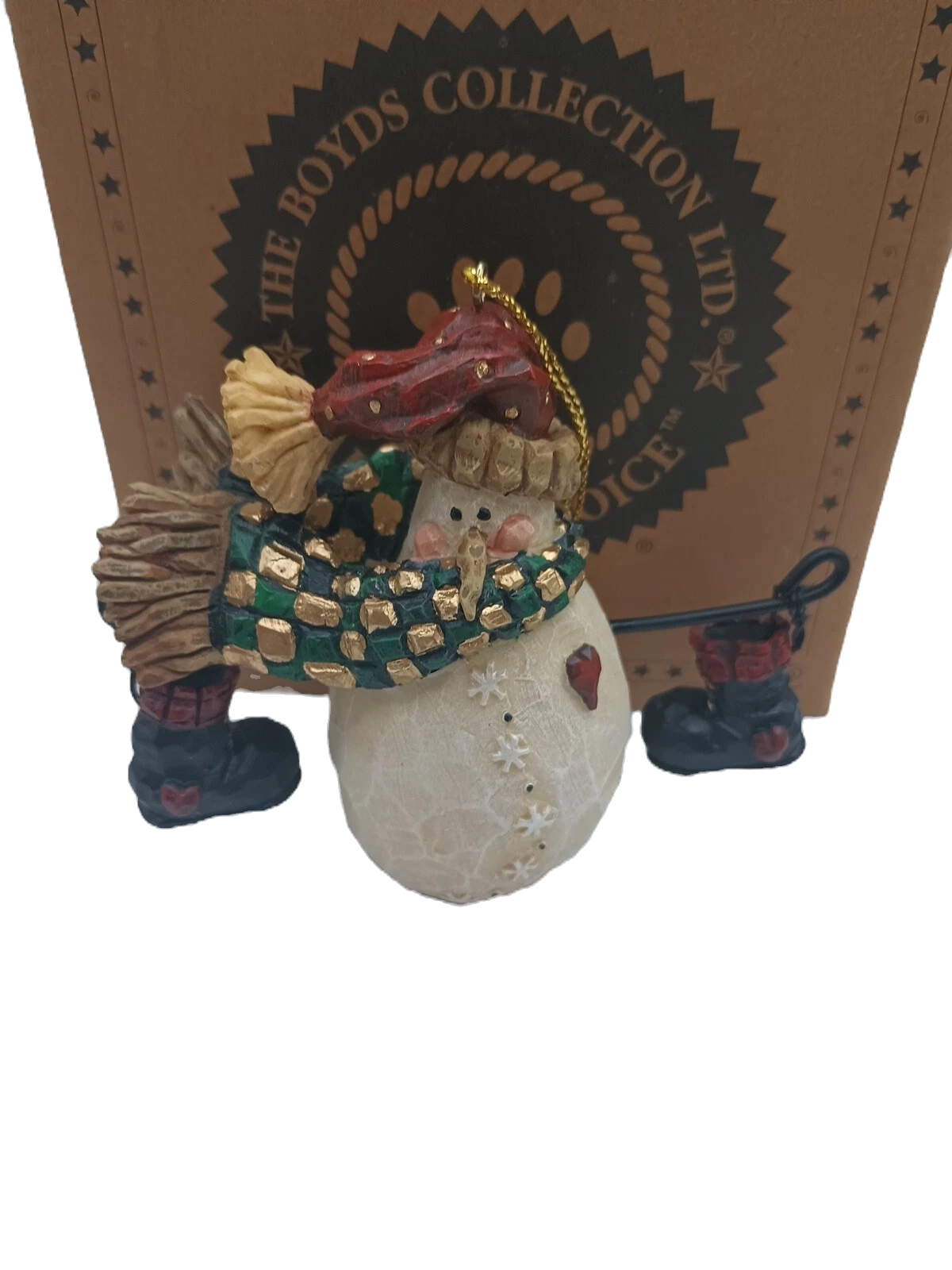 Boyds Carvers Choice - Burt ... Bundle Up - Style # 370202 Ornament image 3