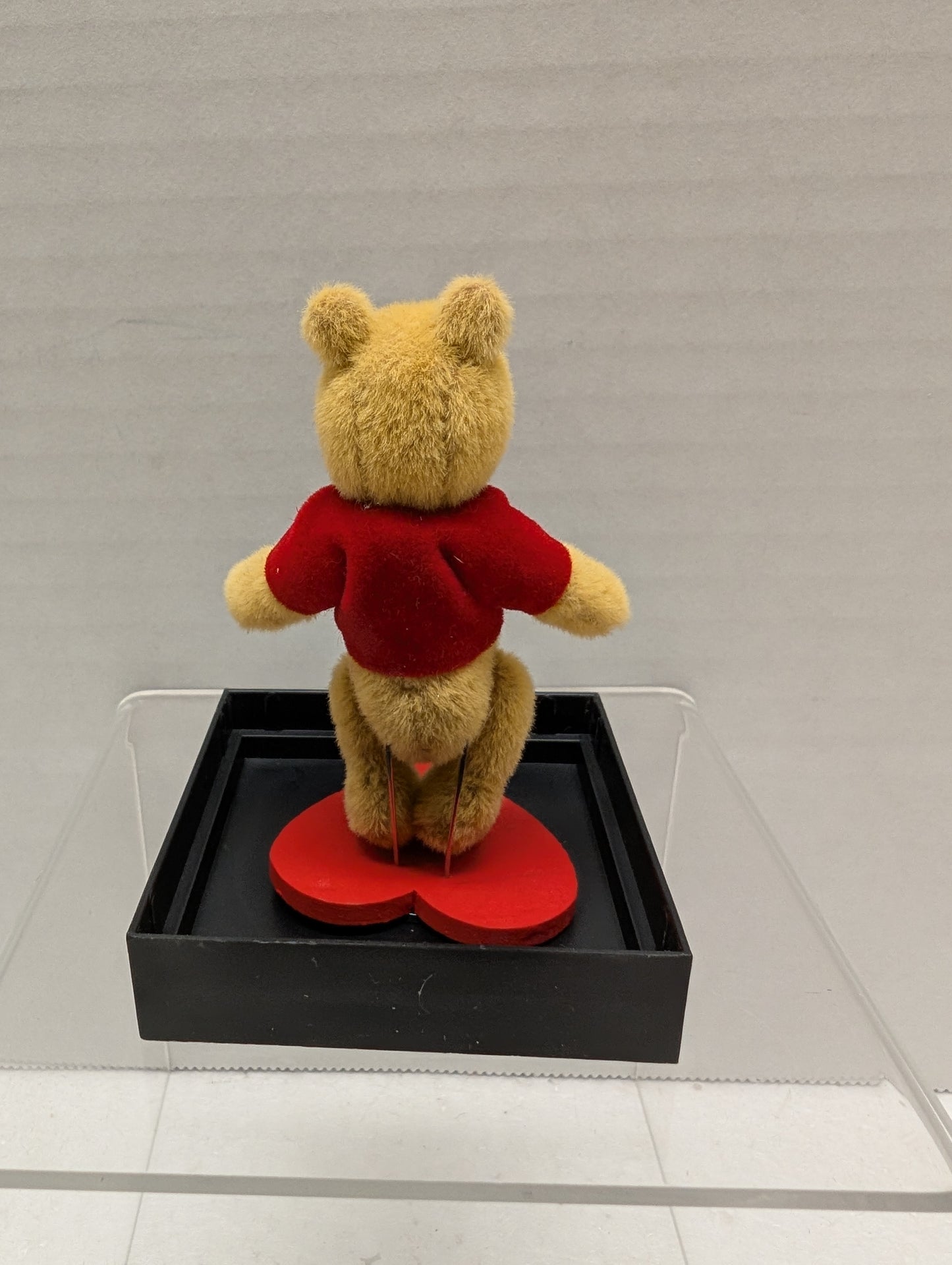 World of Miniature Bears Pooh image 6