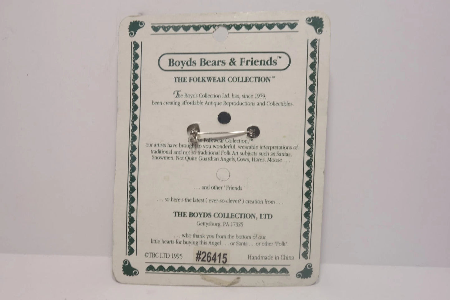 Boyds Pin Folkwear Frogmorton Fish Lie Fish 26415 image 2