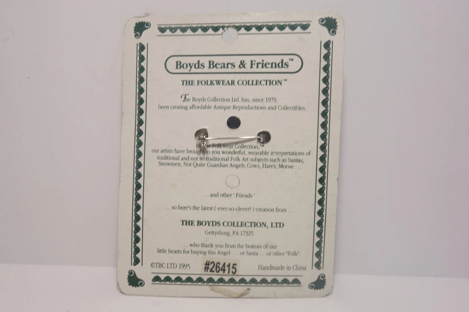 Boyds Pin Folkwear Frogmorton Fish Lie Fish 26415 image 2