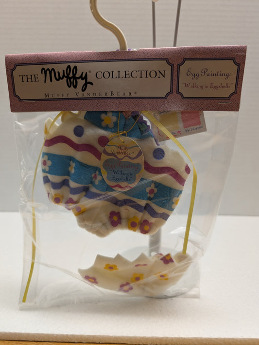 North American Egg Painting Walking on Eggshells Muffy Outfit  4372 image 0