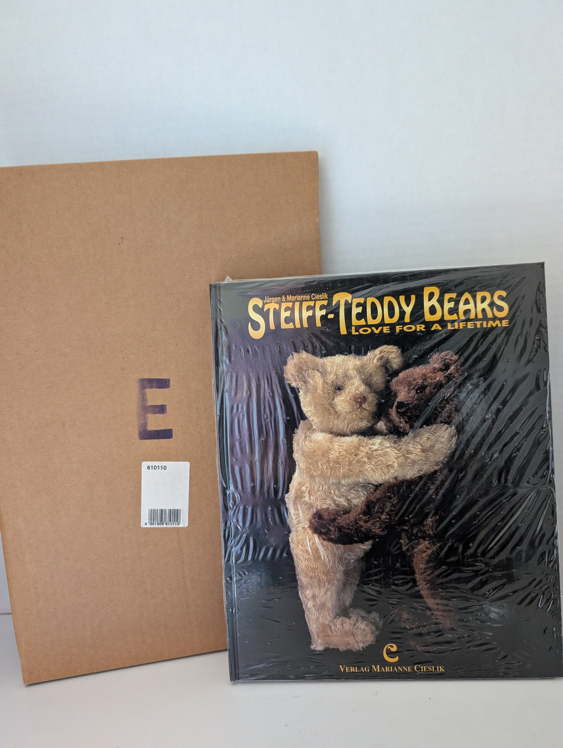 Steiff Book Steiff-Teddy Bears Love For A Lifetime Book image 2