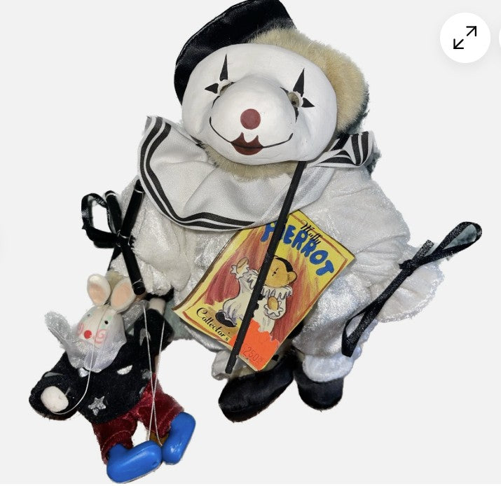North American Boxed Pierrot 5164 image 1