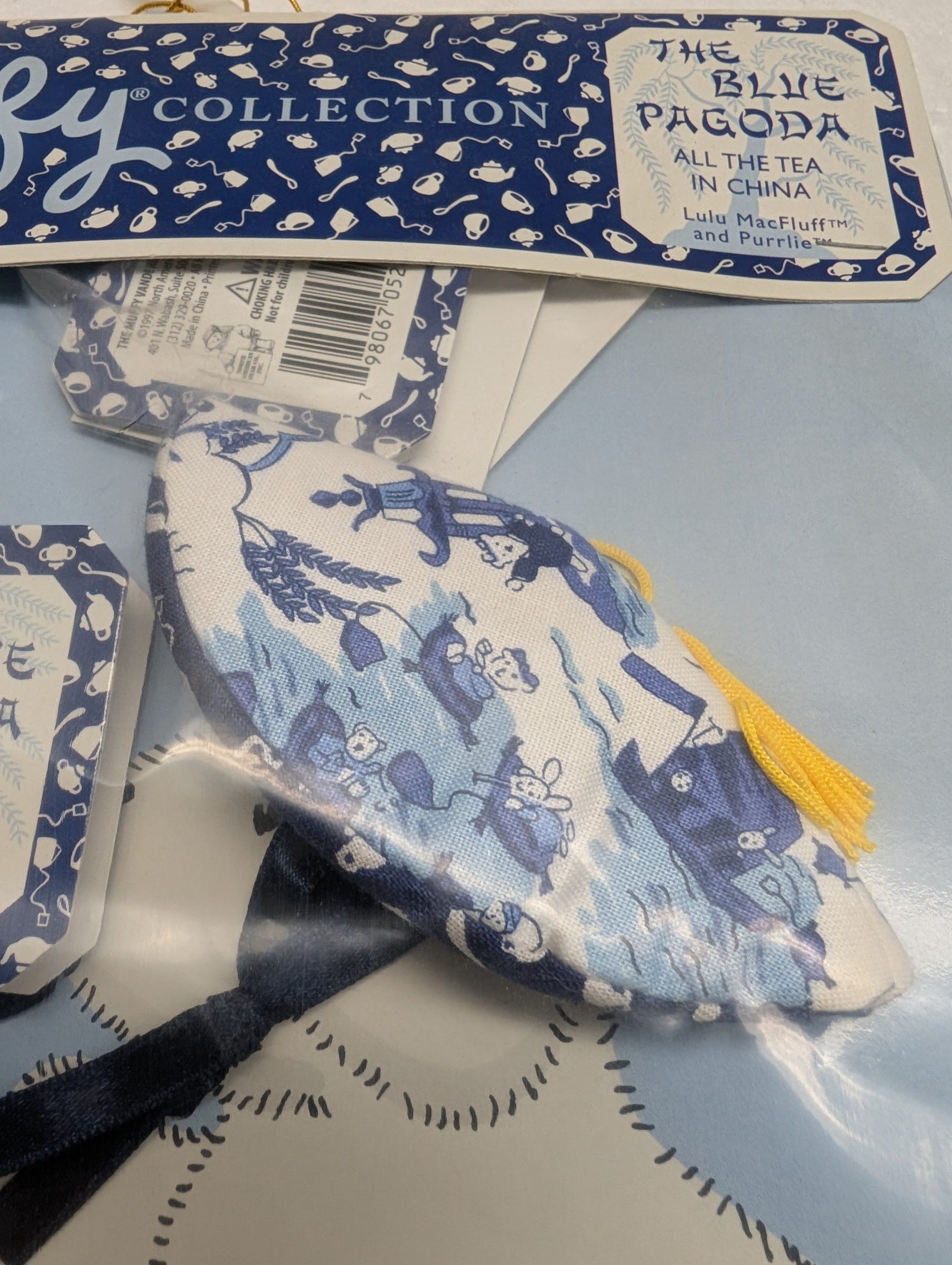 North American Blue Pagoda All the Tea in China   Lulu and Purrlie outfit 5281 image 3
