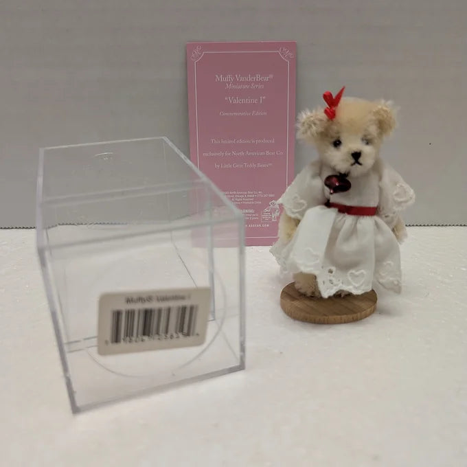 North American Mohair Miniature Valentine  (5819) image 1