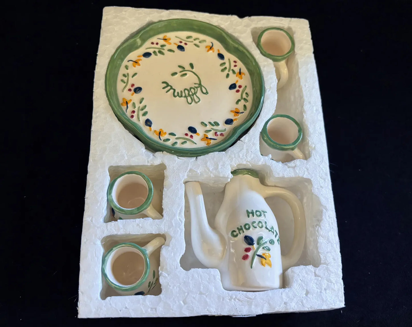 North American New England Hot Cocoa Set 5533 image 3