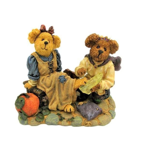 Boyds Bear Resin Cindyrella and Prince Charming. If The Shoe Fits 2454 image 0
