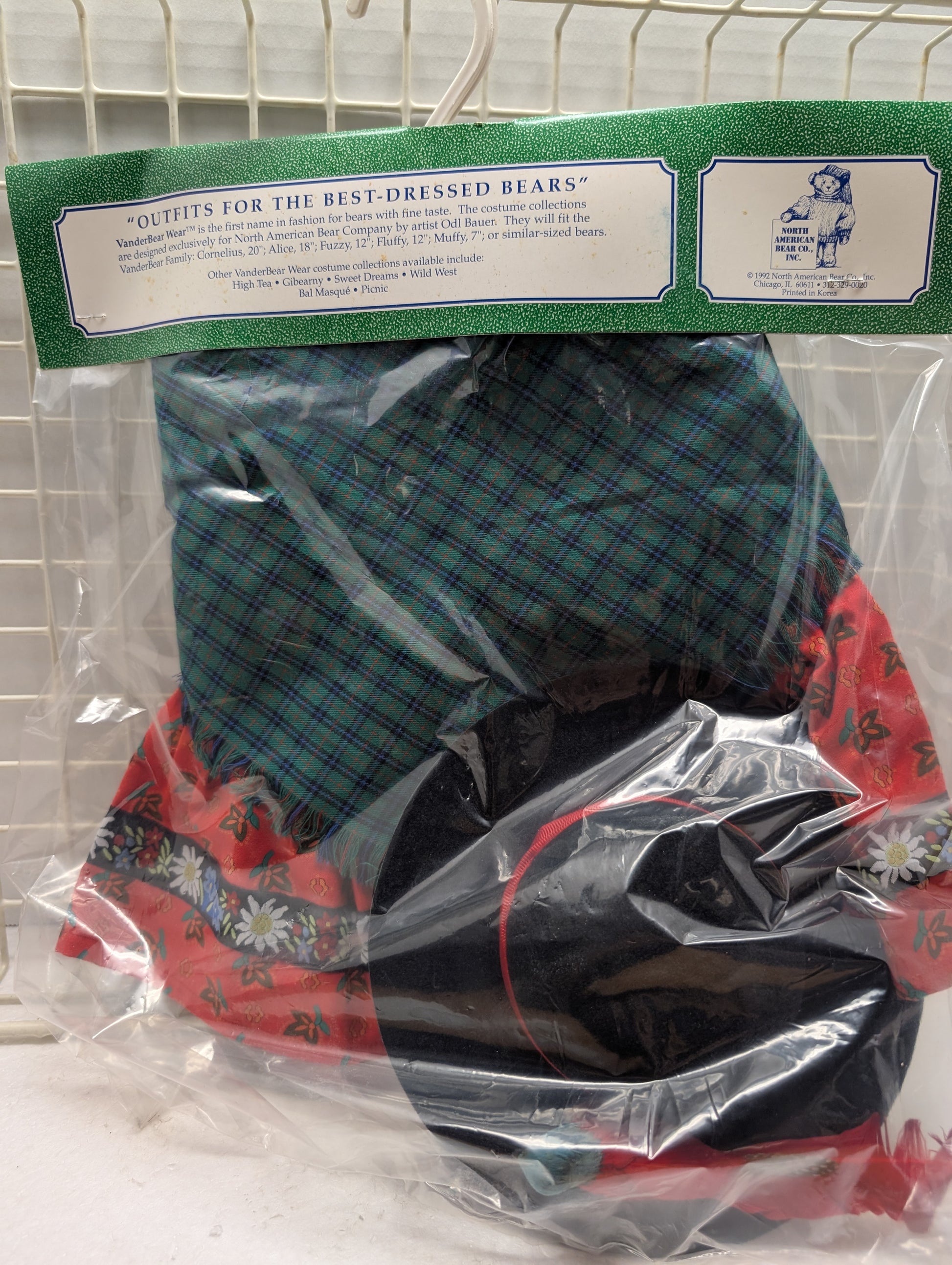 North American Alpine  Eine Kleine Alice Outfit 4246 image 1