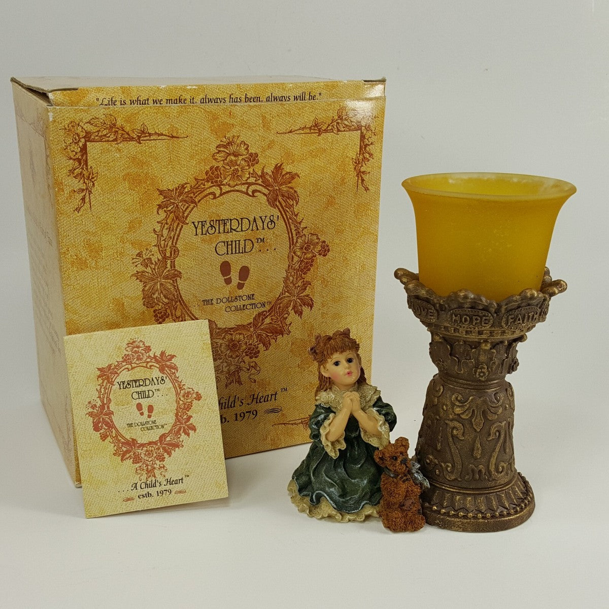 Boyds Votive Doll Stone Theresa & John The Prayer Candle 27900 image 1