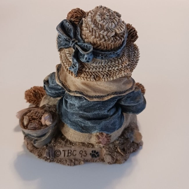 Boyds Bear Resin Wilson at the Beach #20206 Making sand Castle image 1
