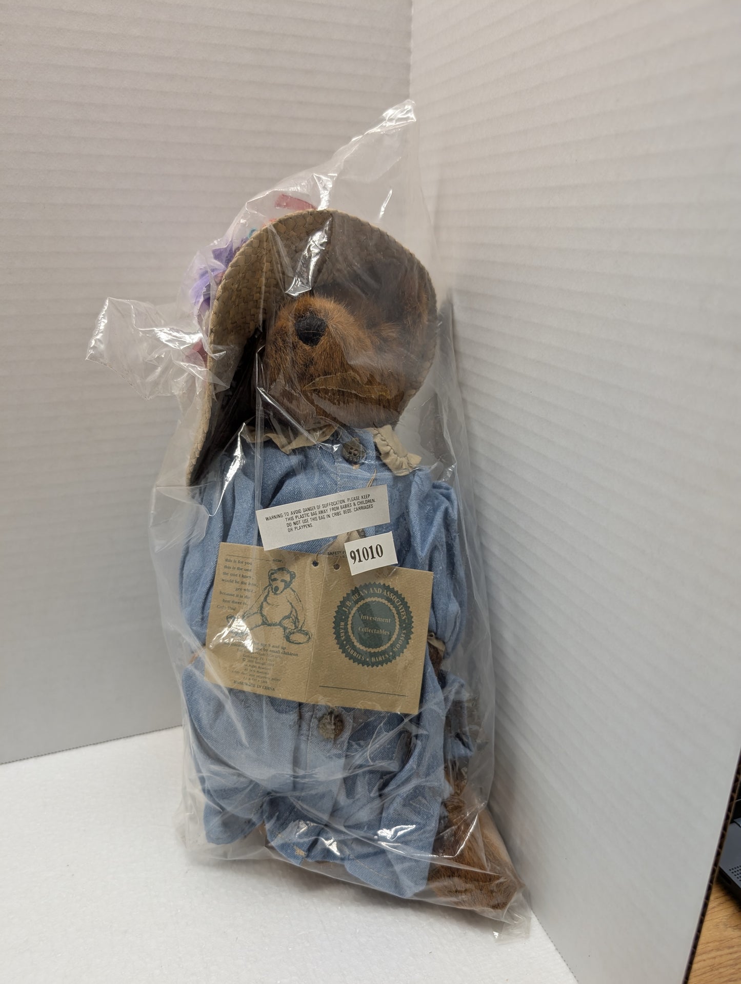 Boyds Bear Plush  Augusta 14" w Straw  Hat  91010 image 0