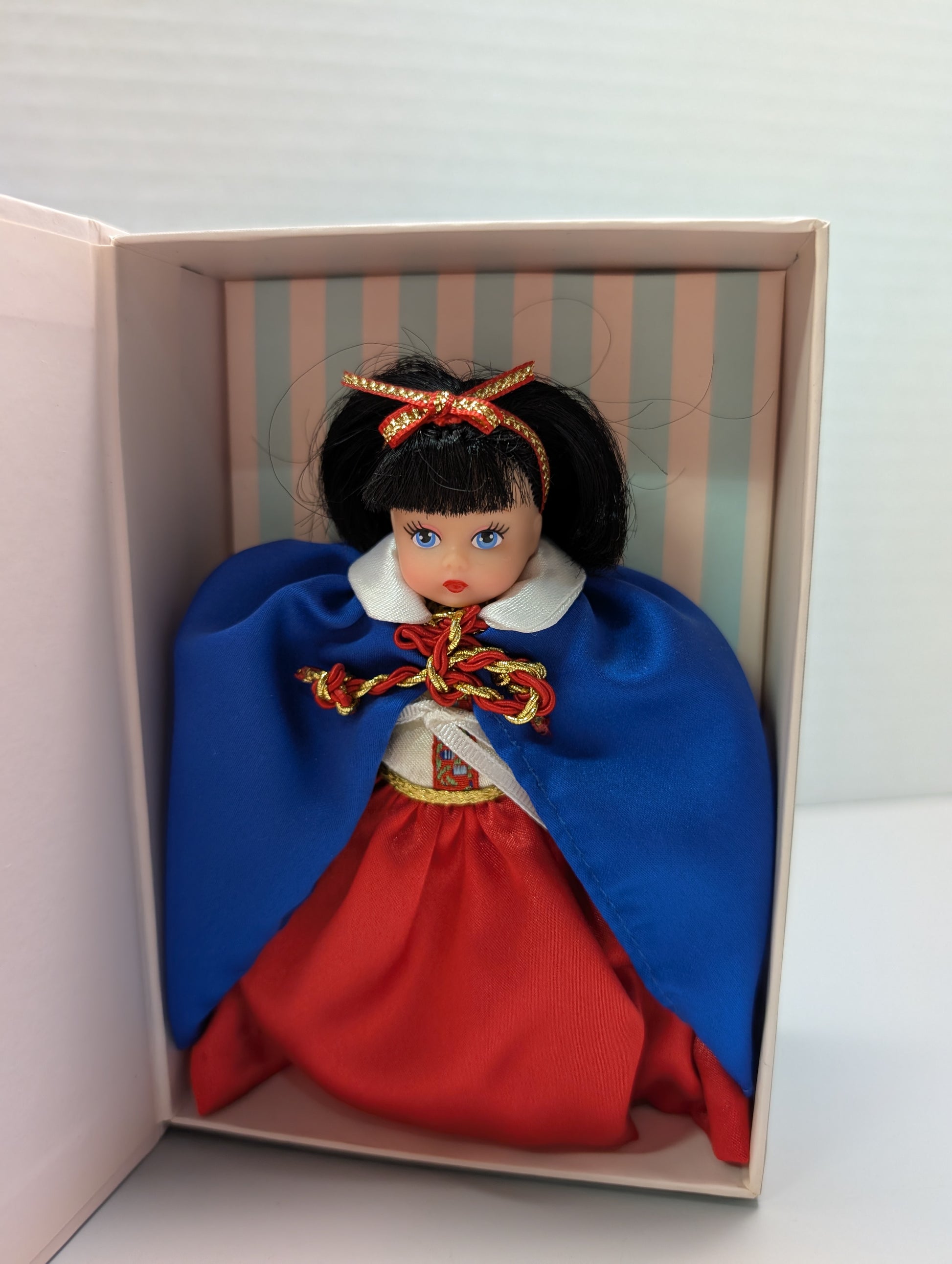 Alexander Doll Snow White Storyland Classics image 0