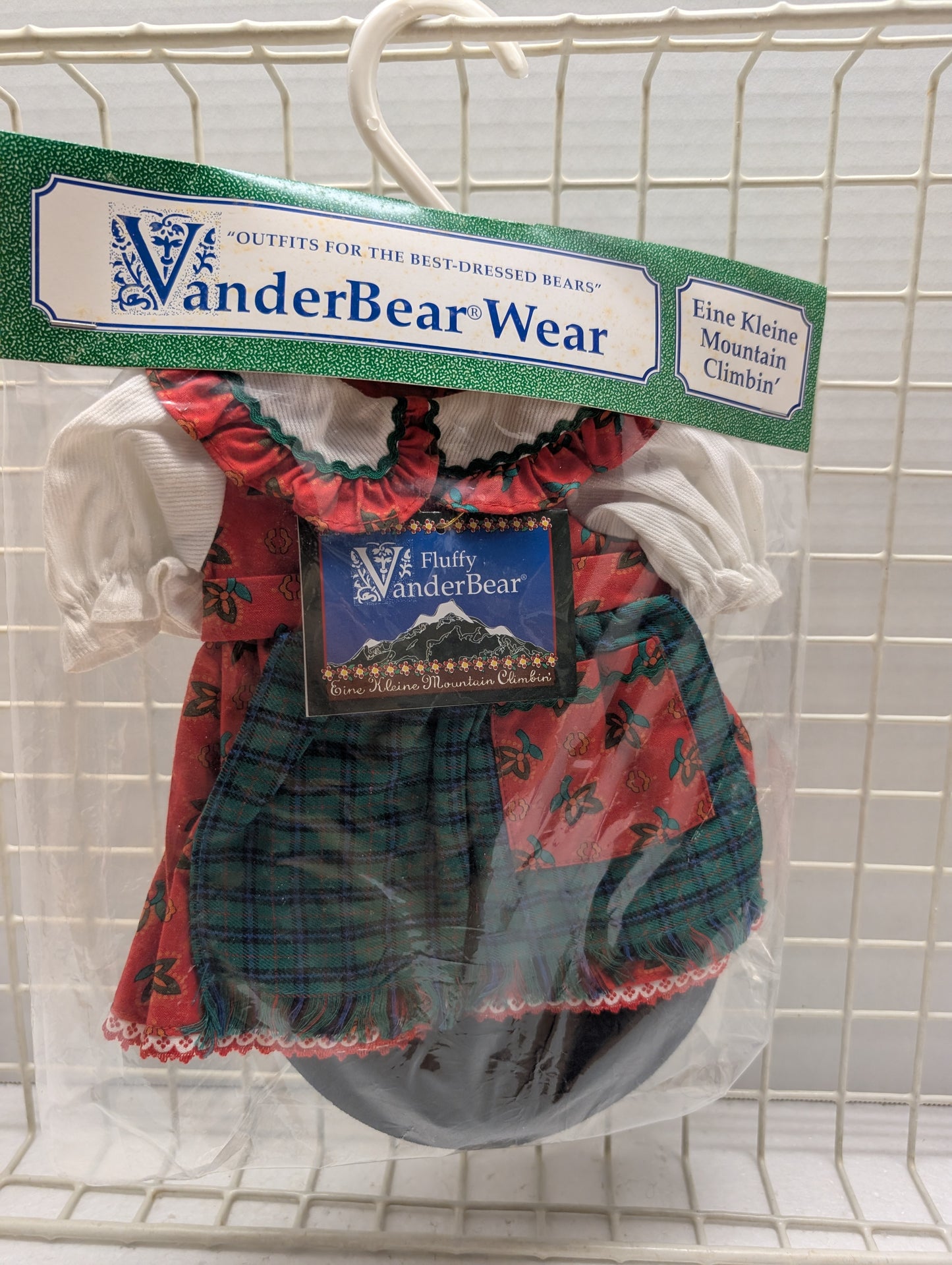 North American Alpine Eine Kleine Fluffy Vanderbear Outfit #4248 image 0