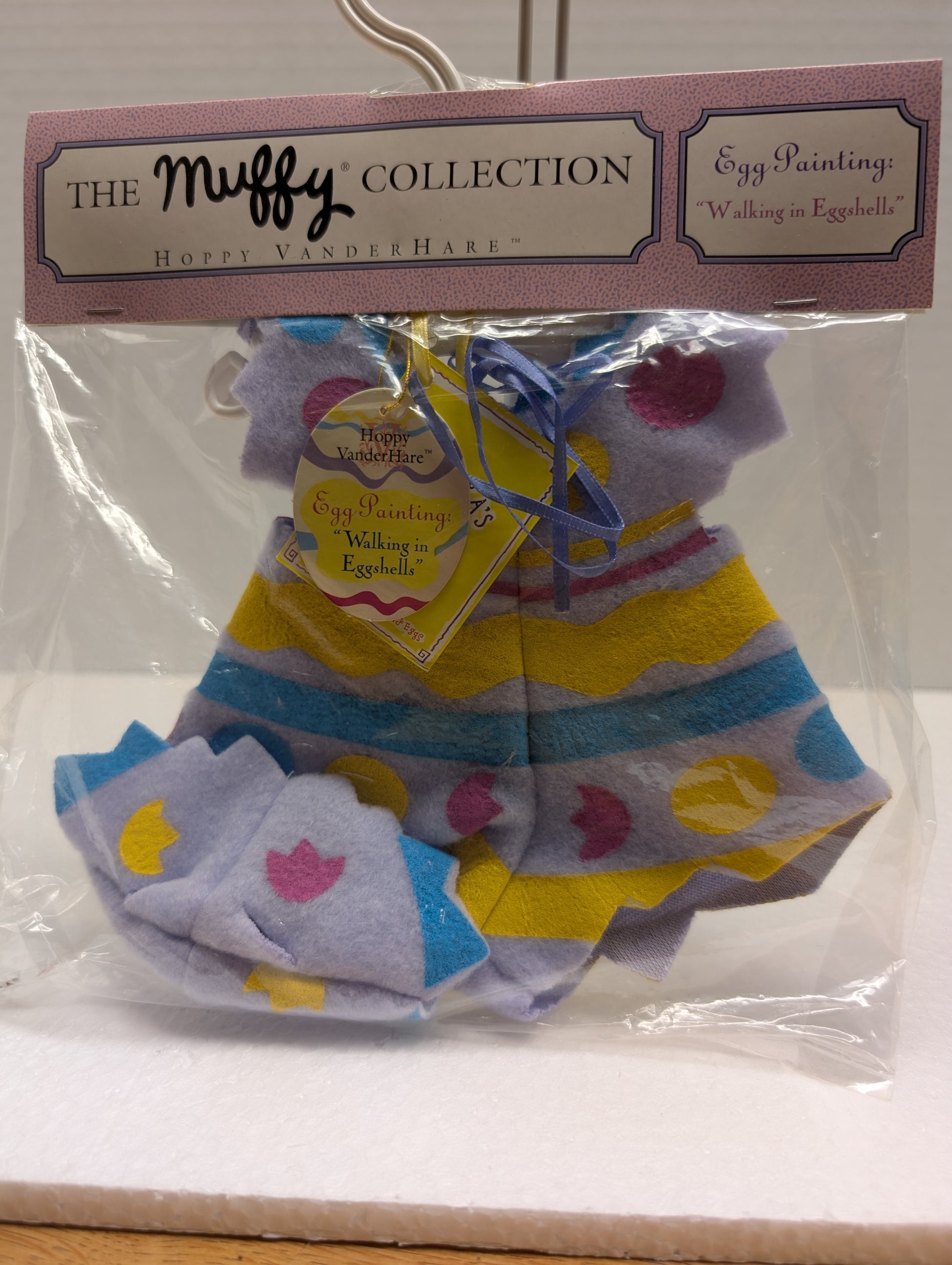 North American Egg Painting Walking on Eggshells Hoppy  Outfit  4435 image 5