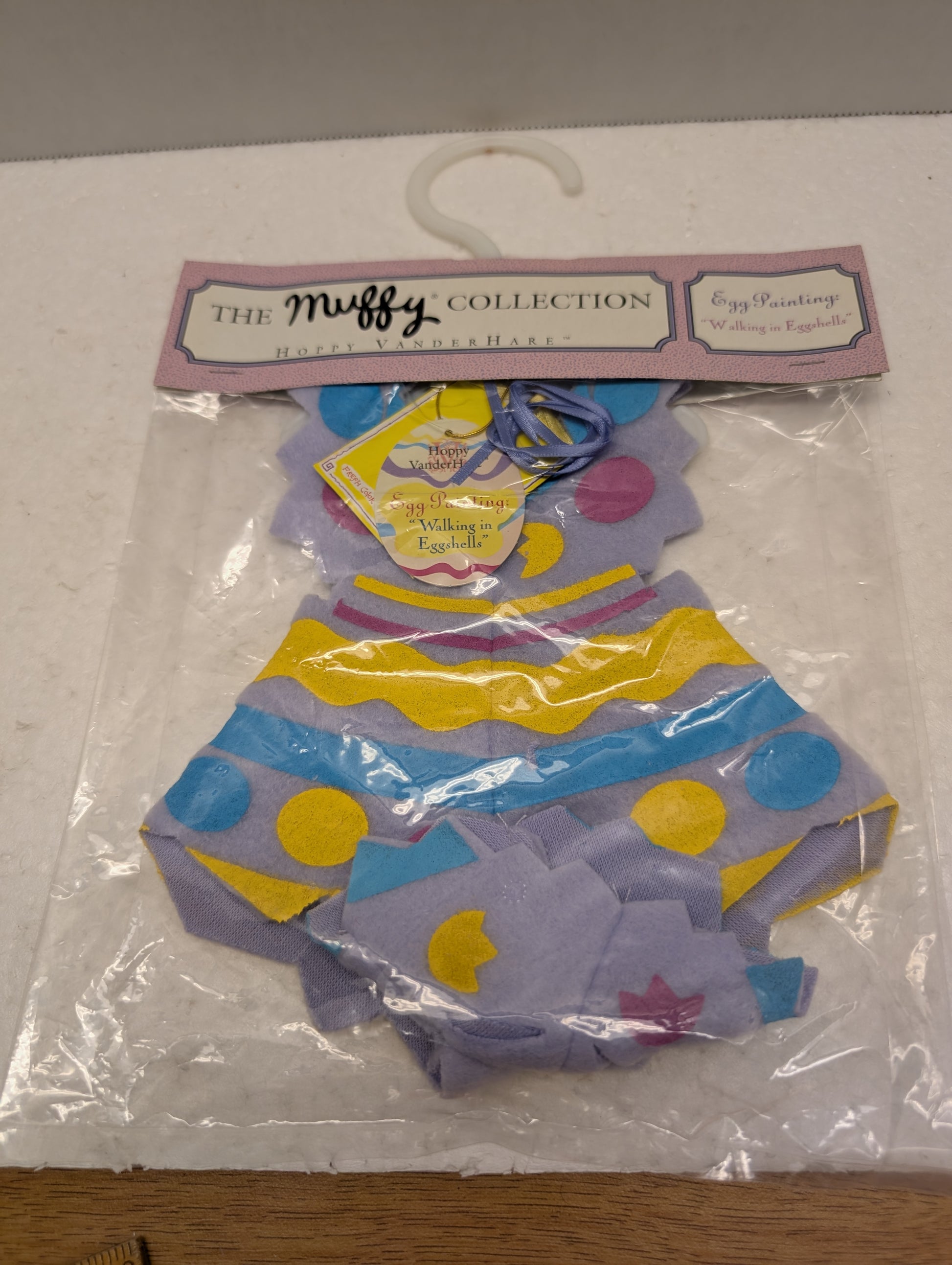 North American Egg Painting Walking on Eggshells Hoppy  Outfit  4435 image 6