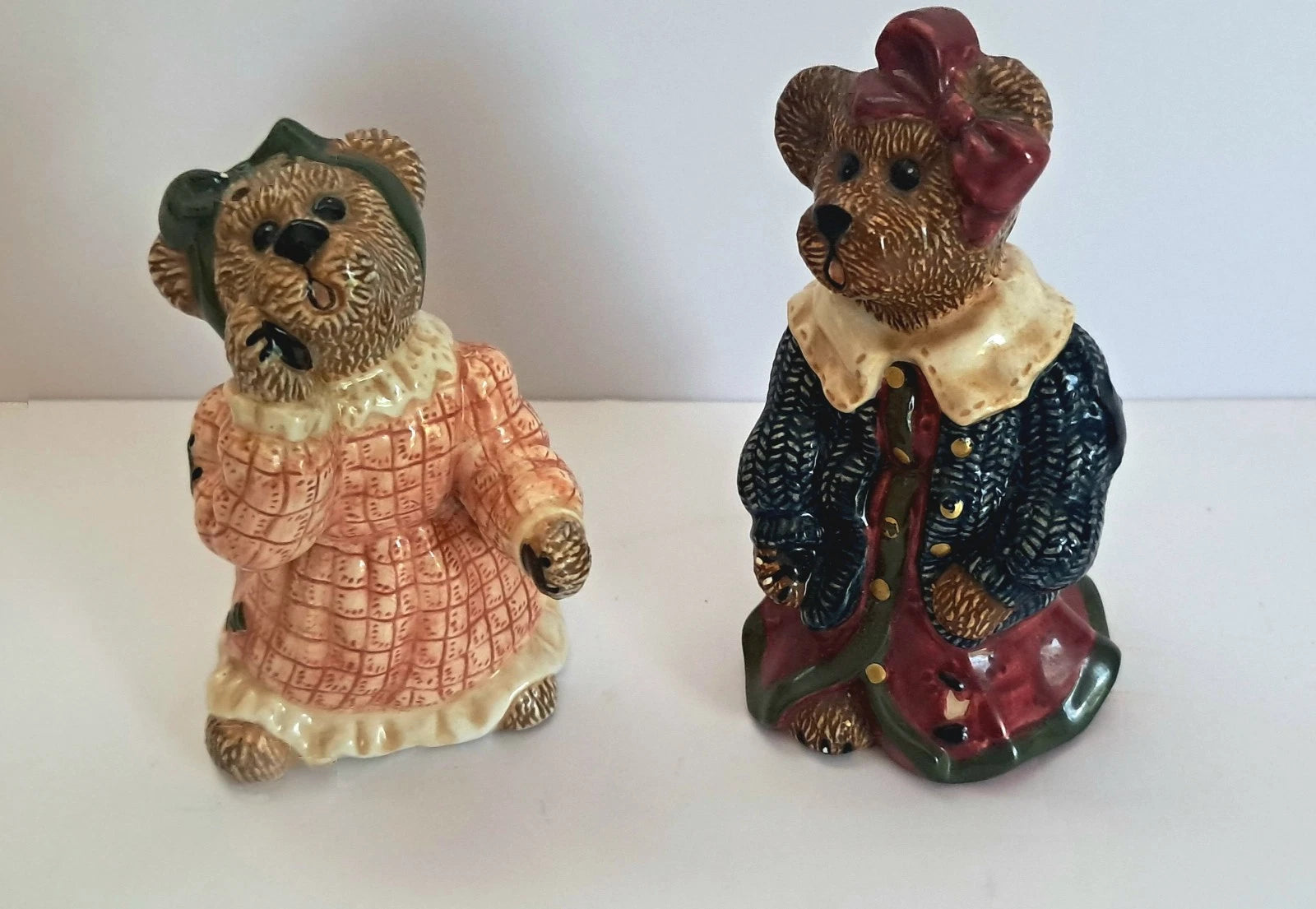 Boyds Accessories Bearware Louella & Hedda  Salt & Pepper Shakers 390021 image 0
