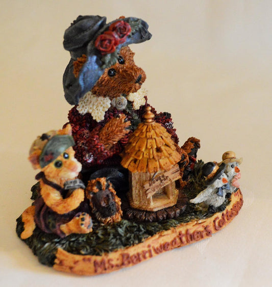 Boyds Bear Resin Ms. Berriweather's Cottage F. o. B Member Figurine 01998-41 image 0