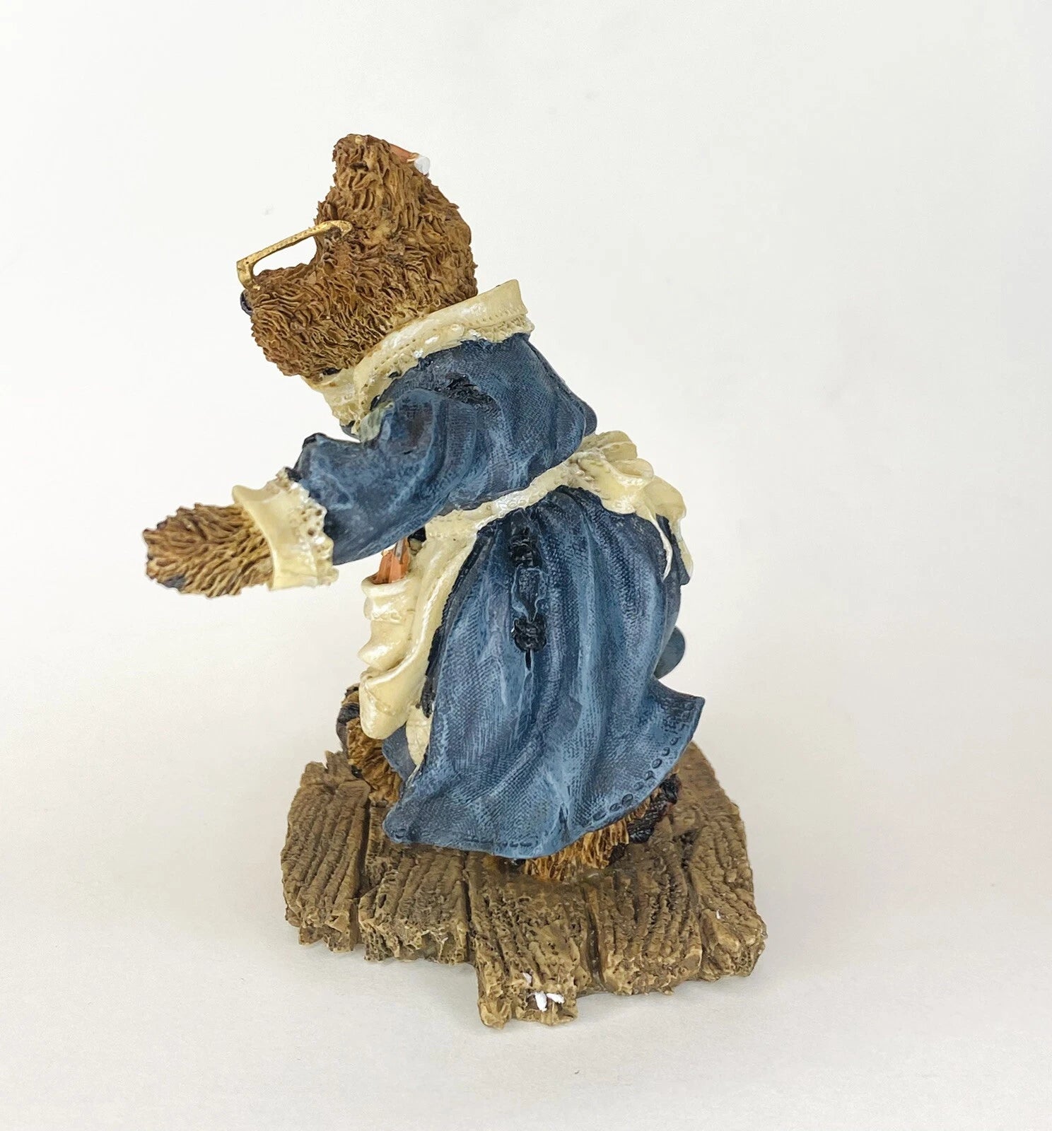 Boyds Bear Resin Noah Collection Ms. Bruin As The Teacher (2414) Teacher image 2