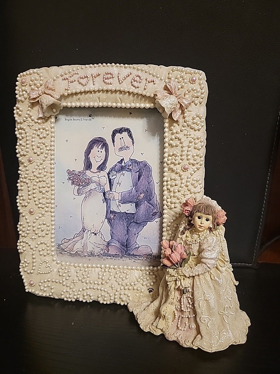 Boyds Frame Dollstone Yesterdays Child Tiffany Forever Frame. #27550 image 0