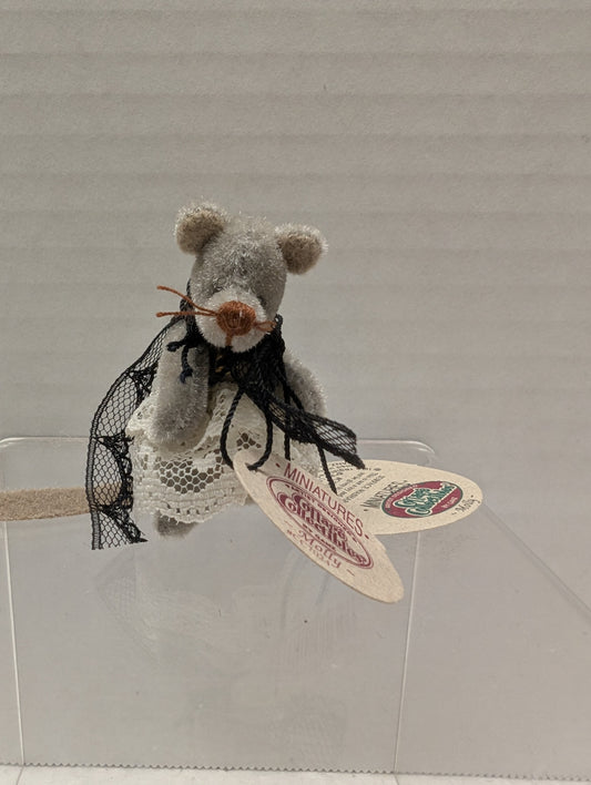 Ganz Cottage Miniatures Molly Mouse CC7024 image 0