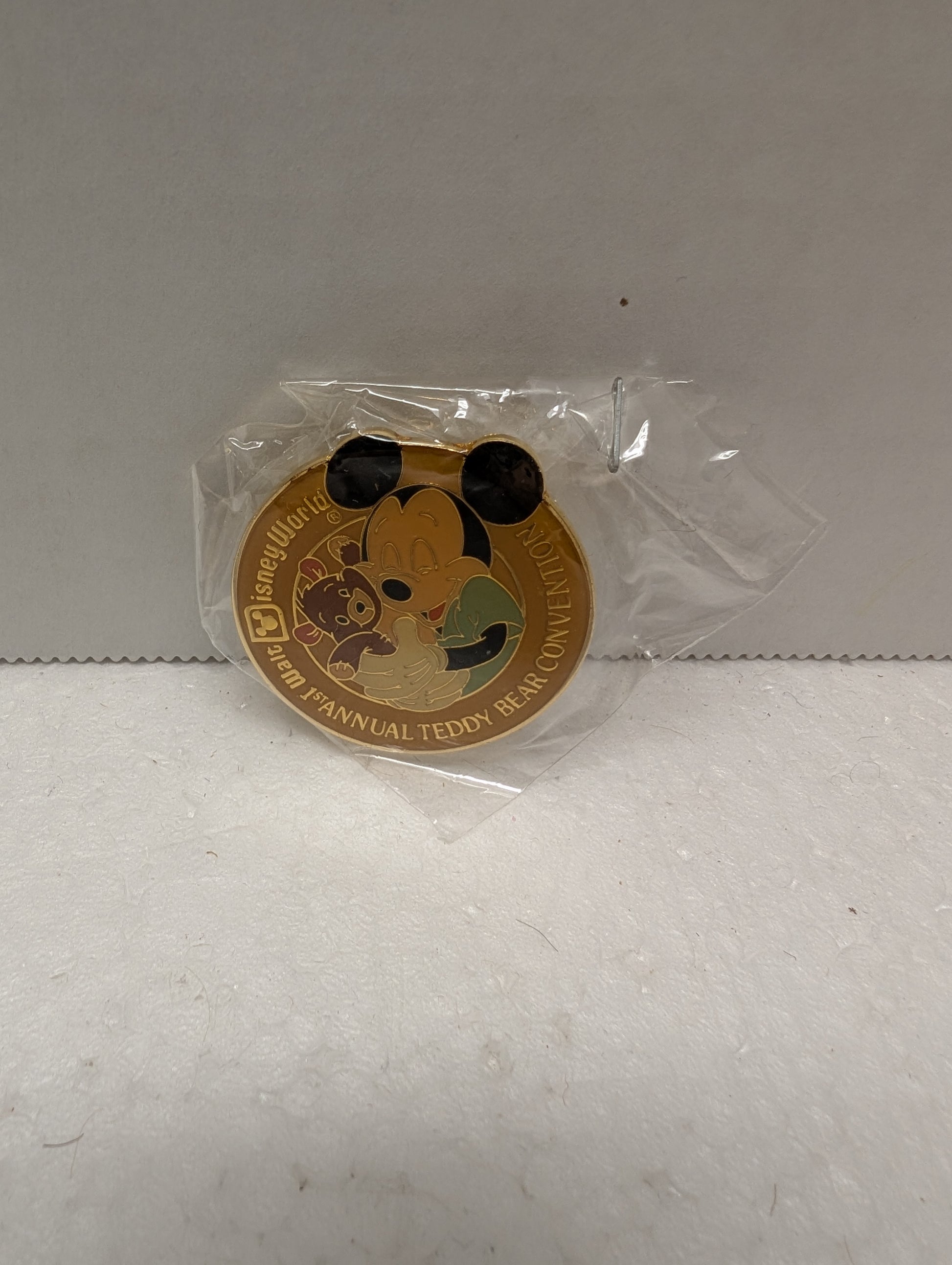 WDW Teddy Bear Convention 1st First Annual Disney Pin image 2