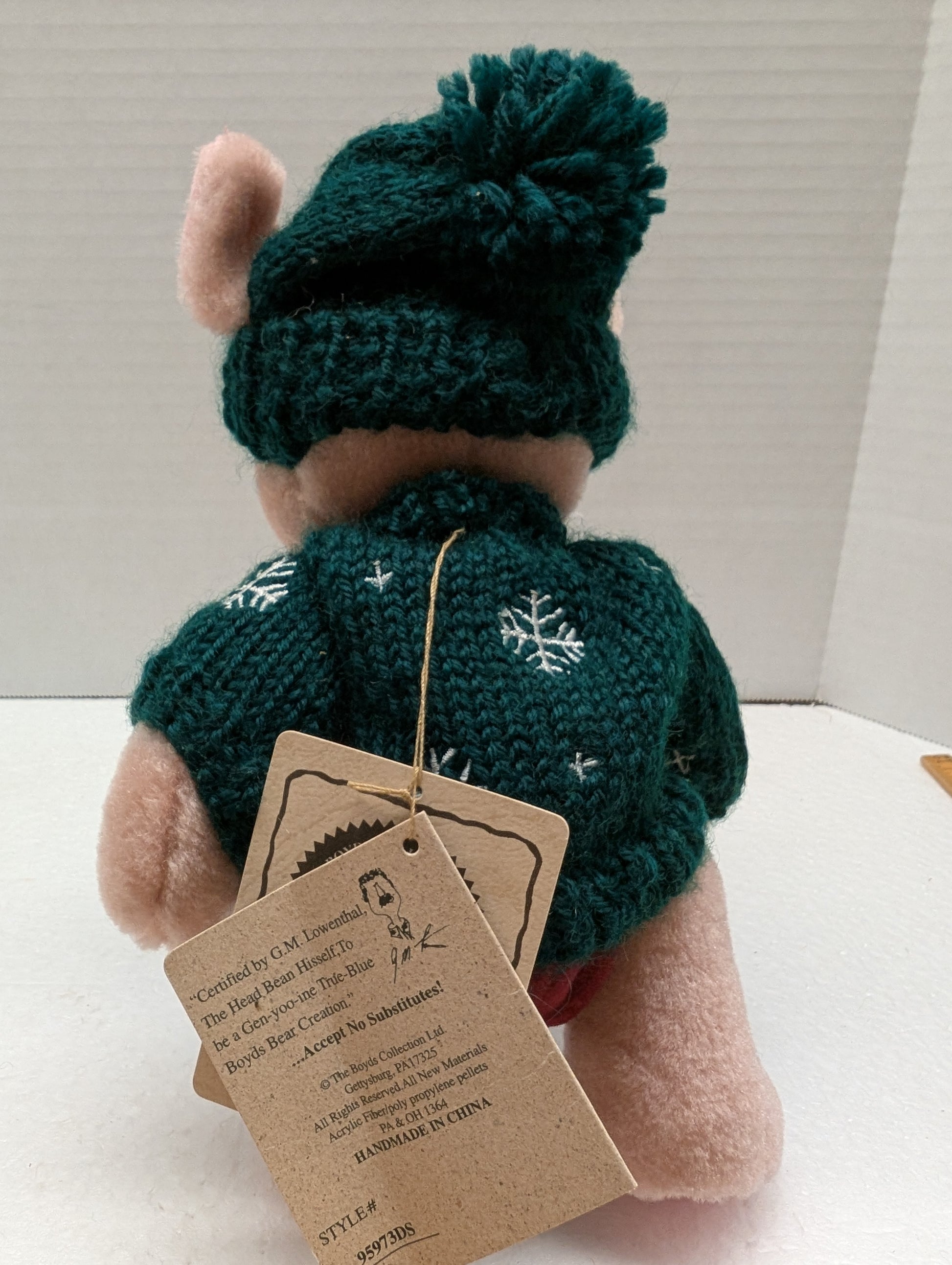 Boyds Pooh Bear's Winter Holiday Piglet with resin figurine 95973DS image 3