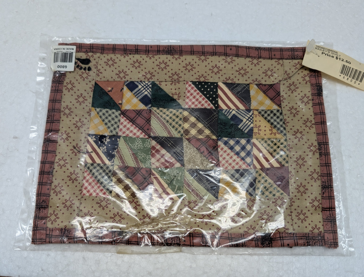 Boyds Accessory Quilt Bailey's Quilt 8.25" x 6.25" image 0