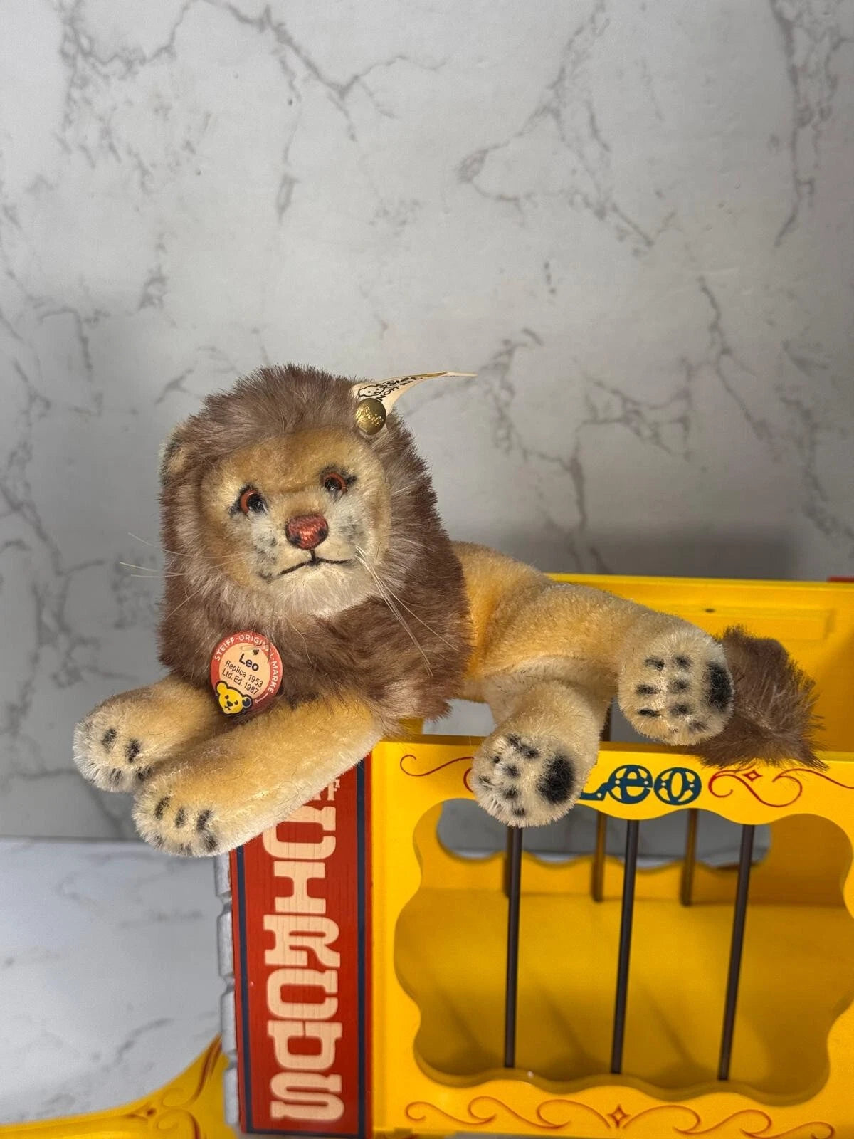 Steiff Leo Lion Circus Wagon 1989 image 1