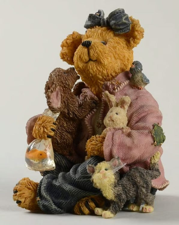 Boyds Bear Resin Ruthie Pawsenclaws Unconditional Love 2277907 image 0