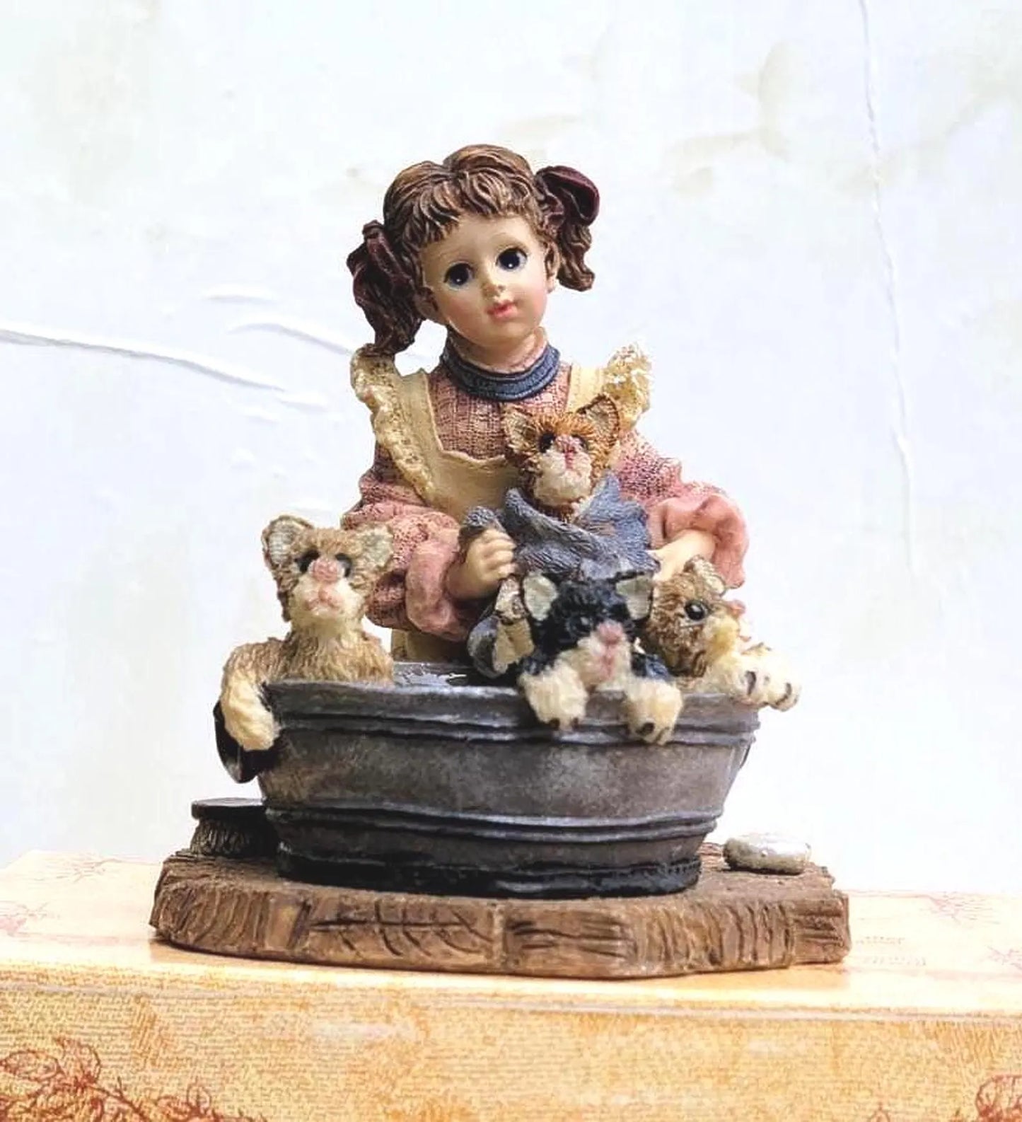 Boyds Dollstone Wendy with Bronte, Keats, Tennyson, Poe Wash Day #3521 image 0